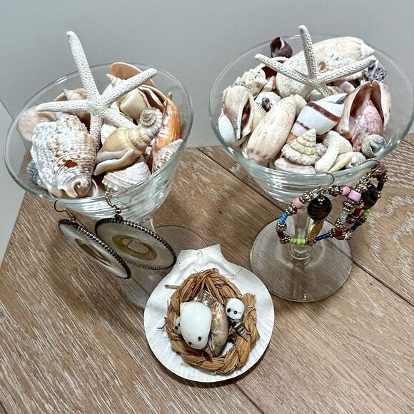 2 Crystal Glasses Siesta Key's Seashells Starfish Pierced Earrings Coastal - Picture 3 of 9